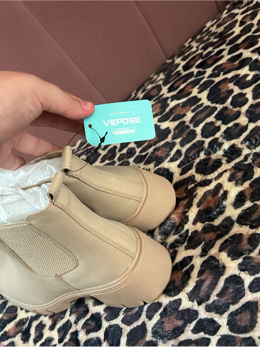 Vepose Kids Tan Chelsea Boots with Elastic Panels